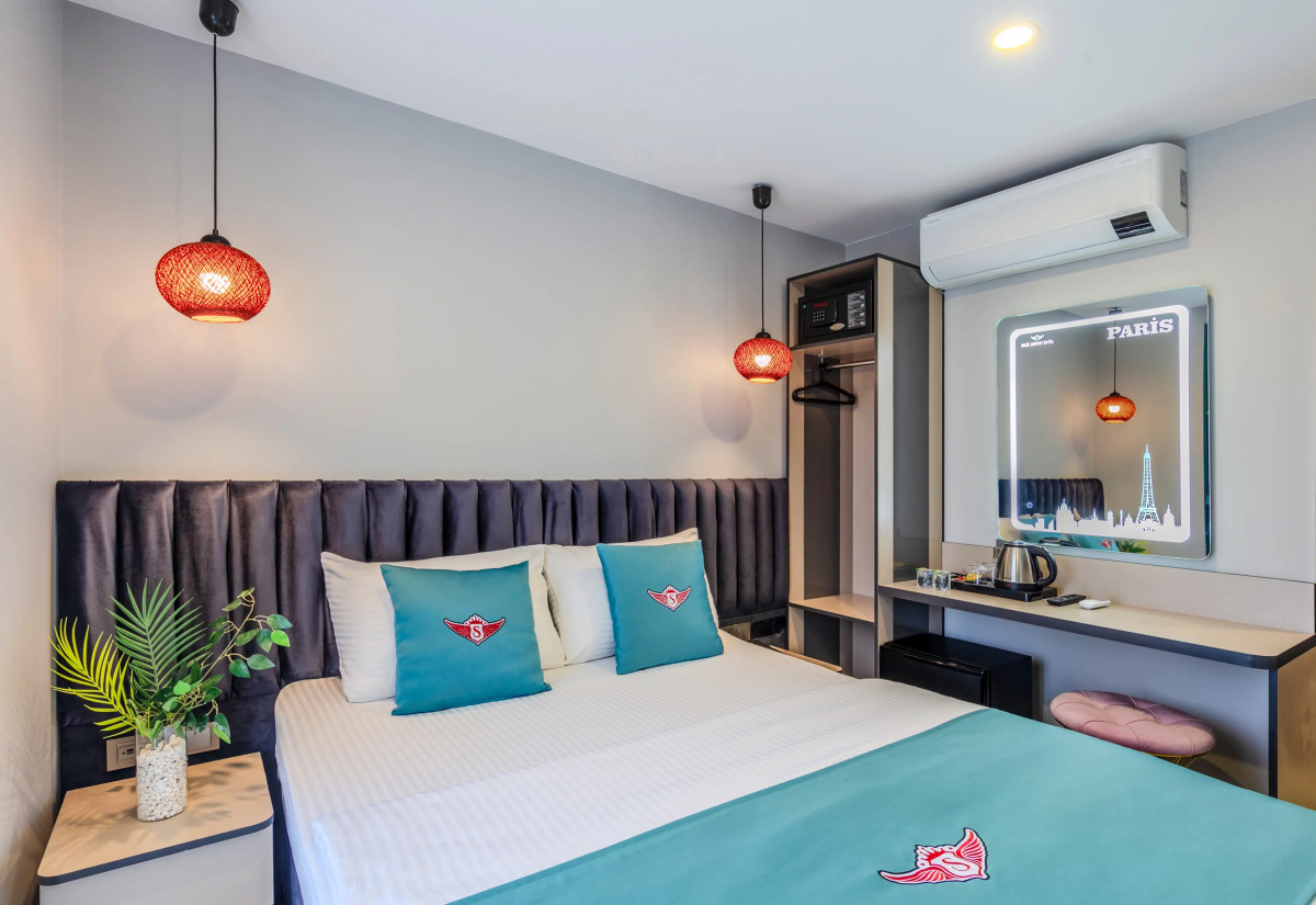 Отель Solin Airport Hotel