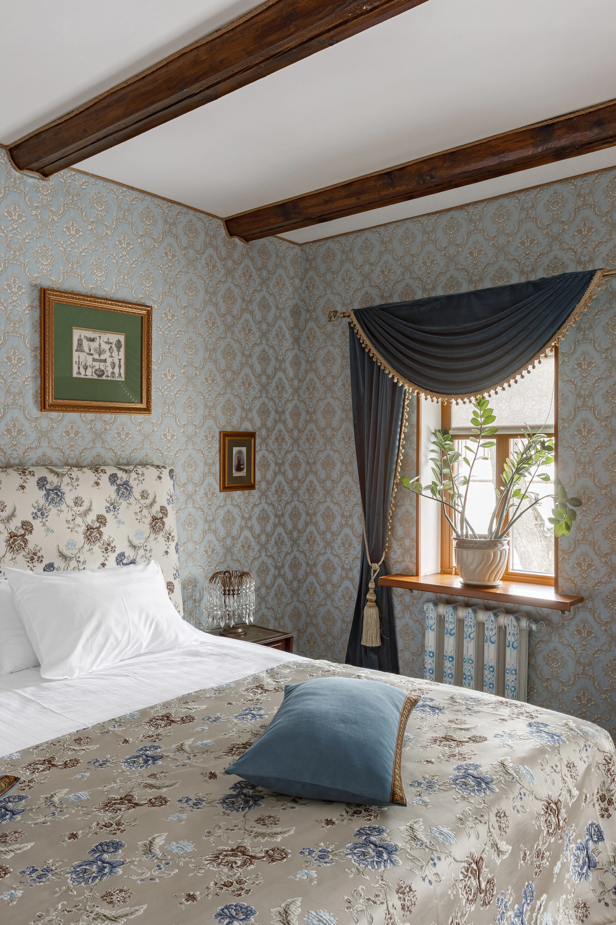 Отель Империал