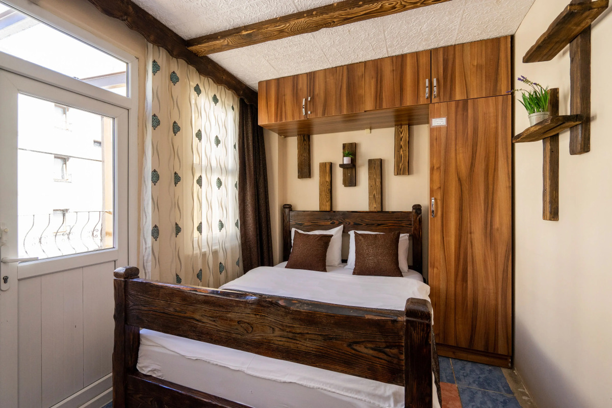 Pi Home & Apartments