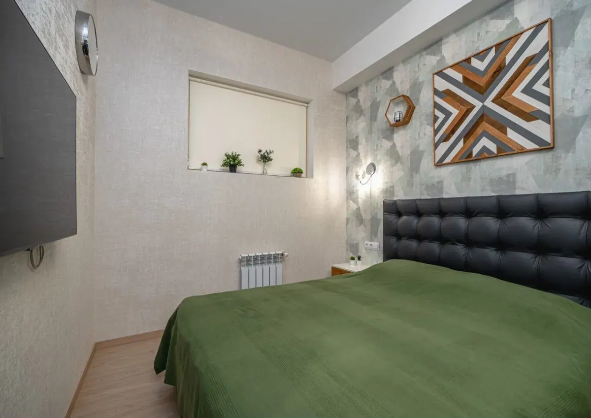 Апартаменты на Ялтинской улице, 12А. ЖК «Шато Лувр»