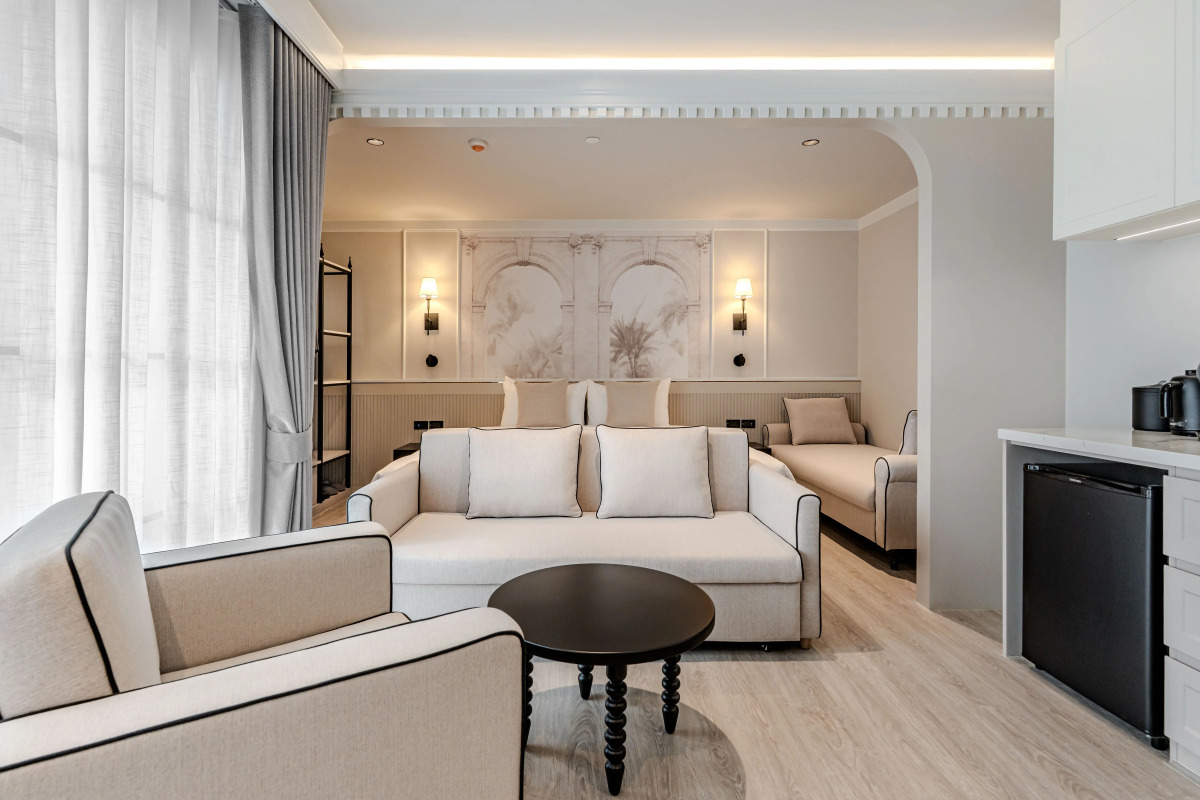 Отель Chateau Du Village Patong