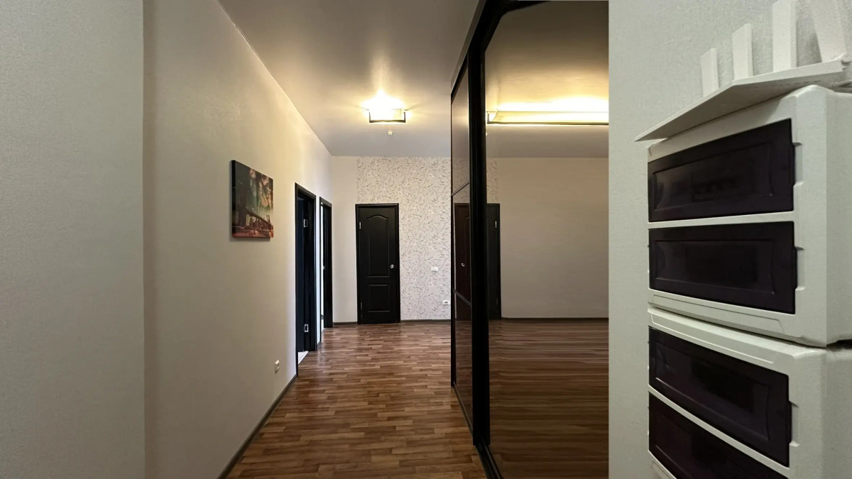 Квартира 3х комнатная с панорамой центра, 11 этаж