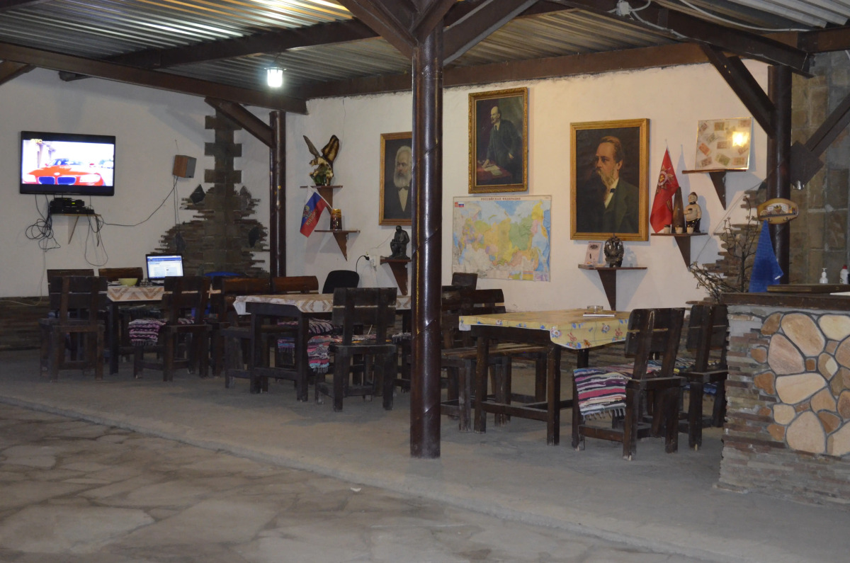 Belyij Dom Na Trasse M4 Don Hotel	