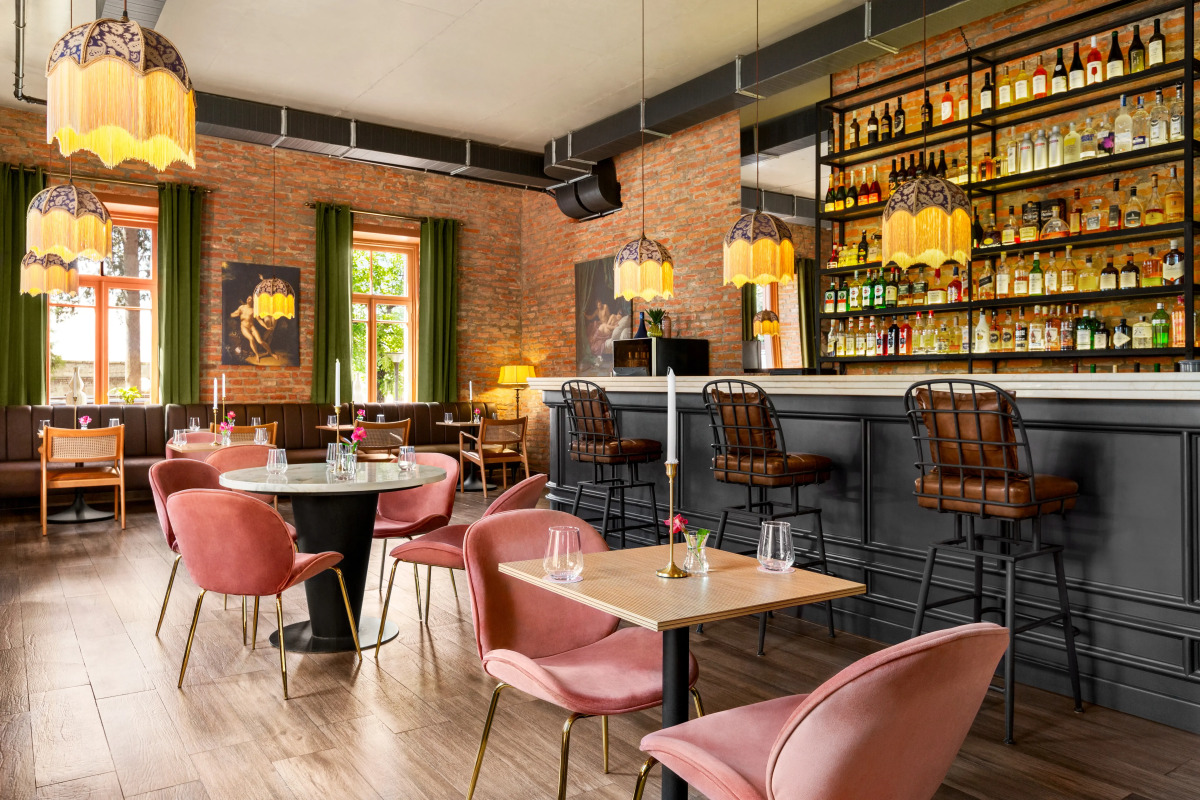 Отель Ramada By Wyndham Tbilisi Old City