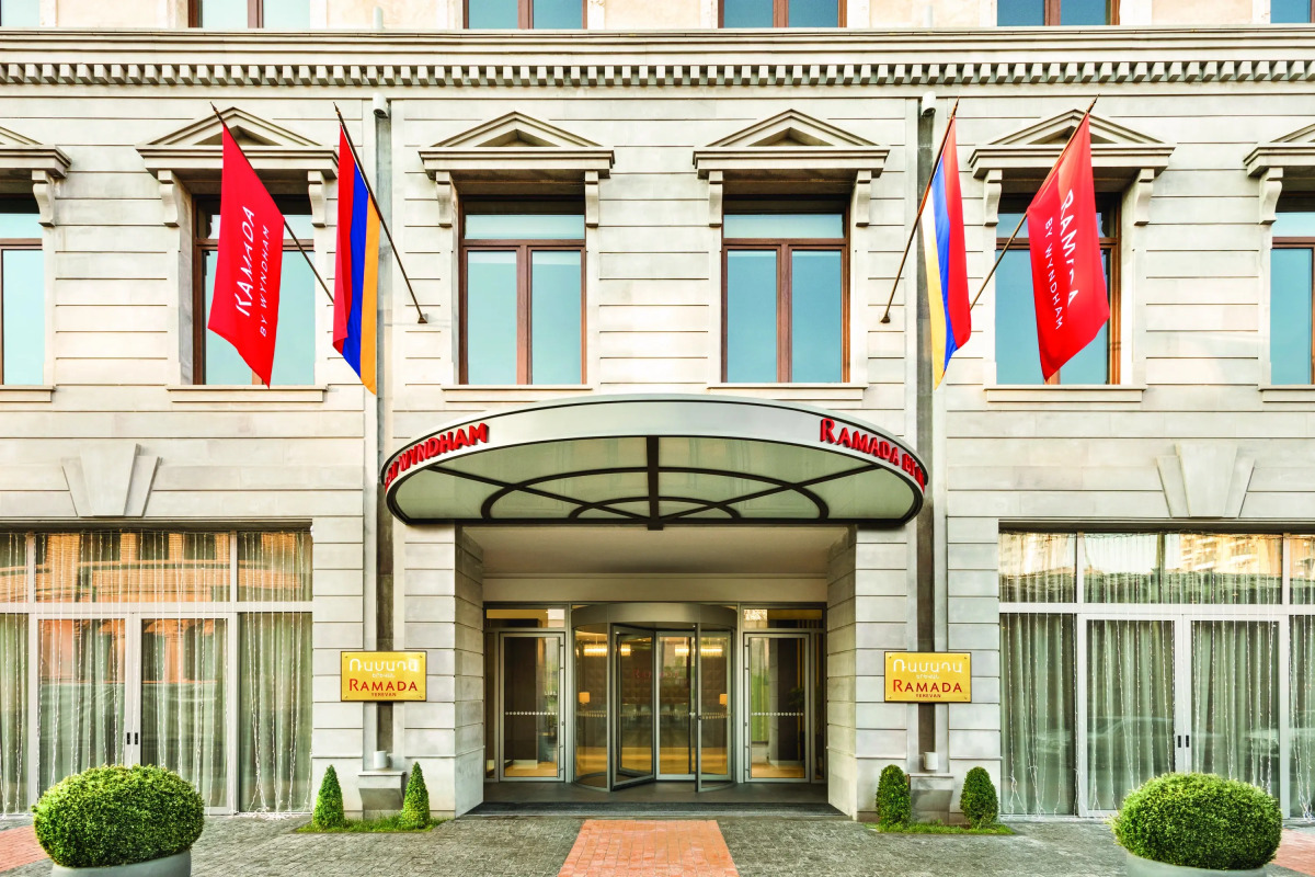 Отель Ramada and Suites by Wyndham Yerevan