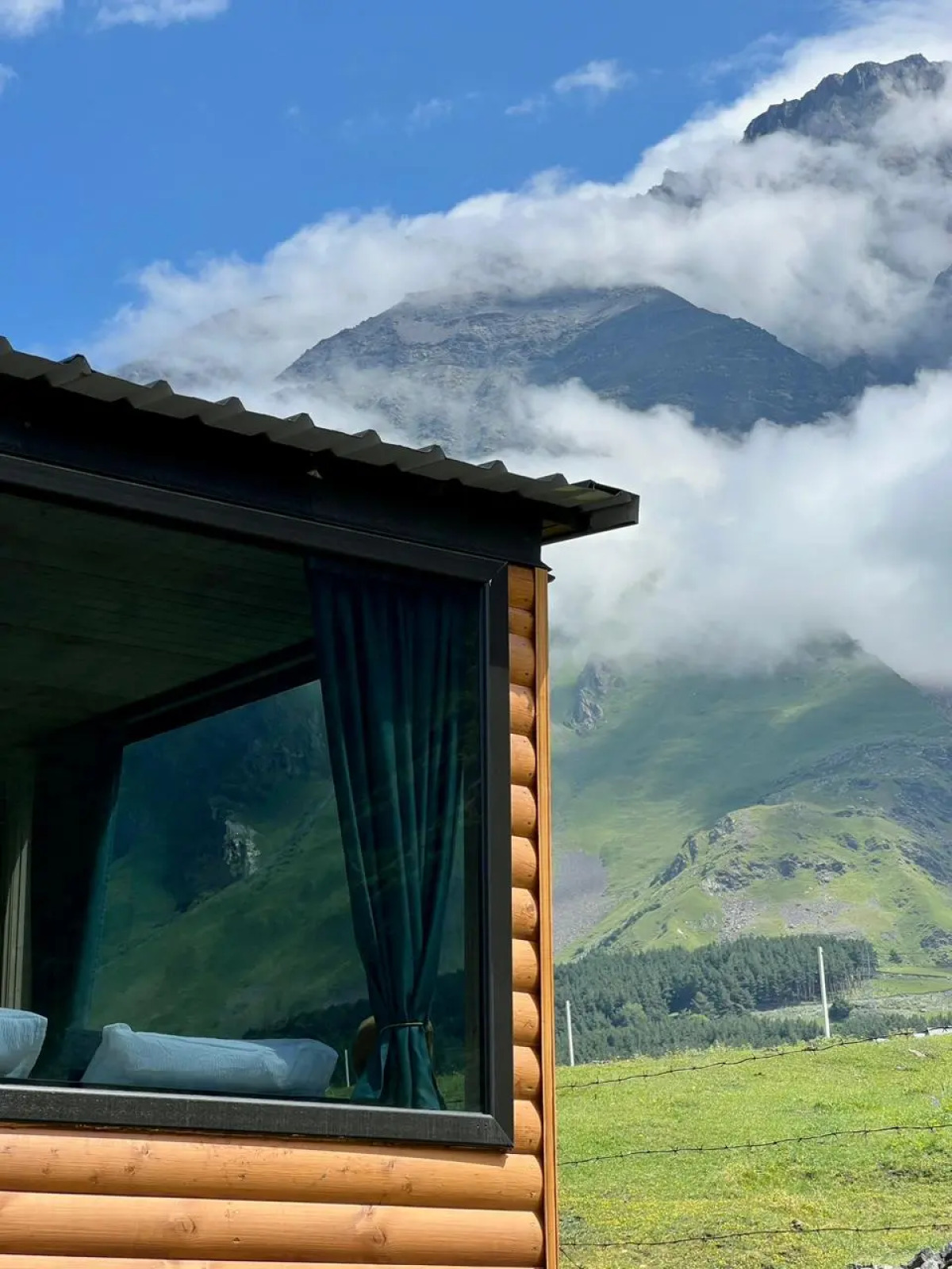 Шале Kazbegi Inn Cottages