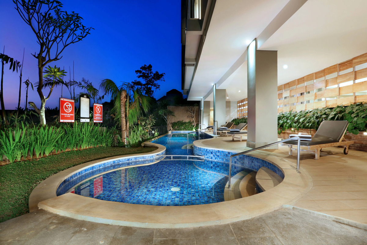 Отель Neo Denpasar