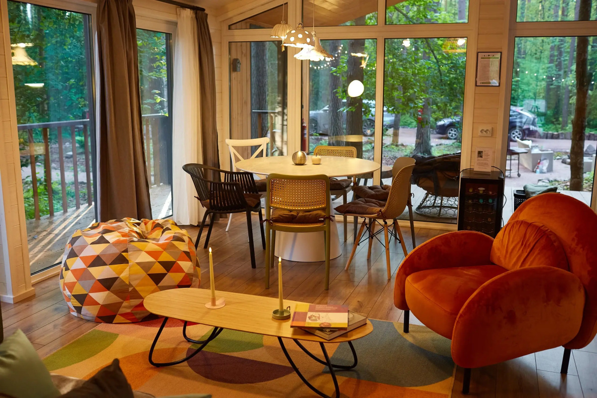 Частный дом Большая Репинская дача в лесу