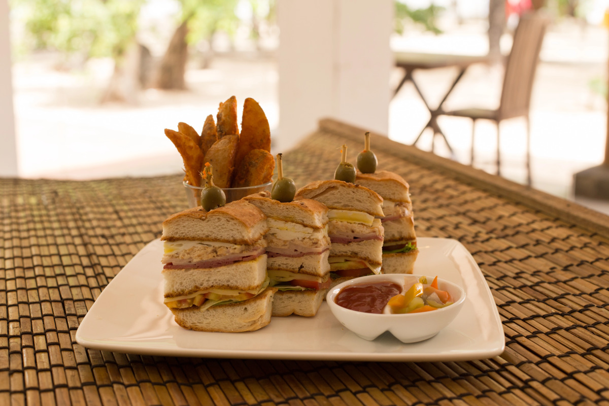 Отель Nilaveli Beach