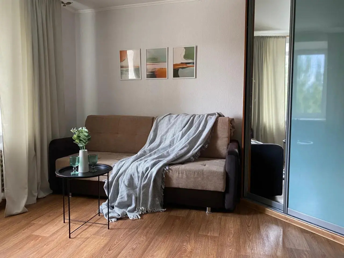 Апартаменты Уютные двухкомнатные на Квартале