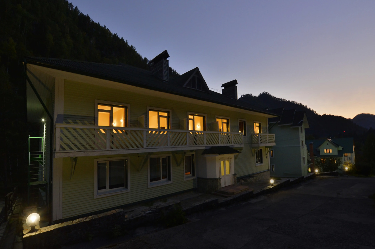 Отель ГК Ареда 1 - Mountain