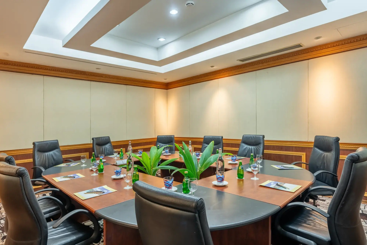 Отель Hulhule Island