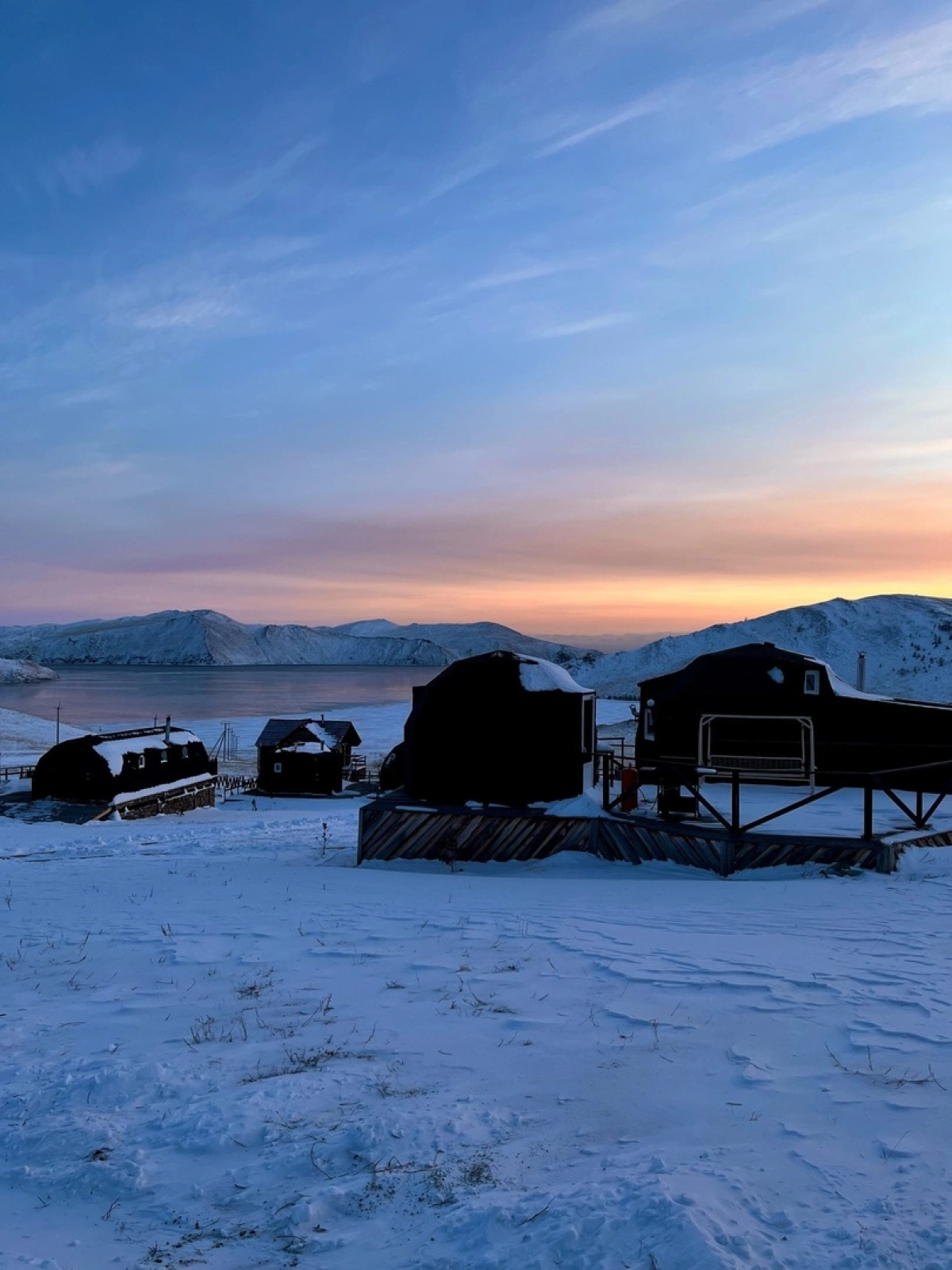Глэмпинг Воробьевы горы на Байкале
