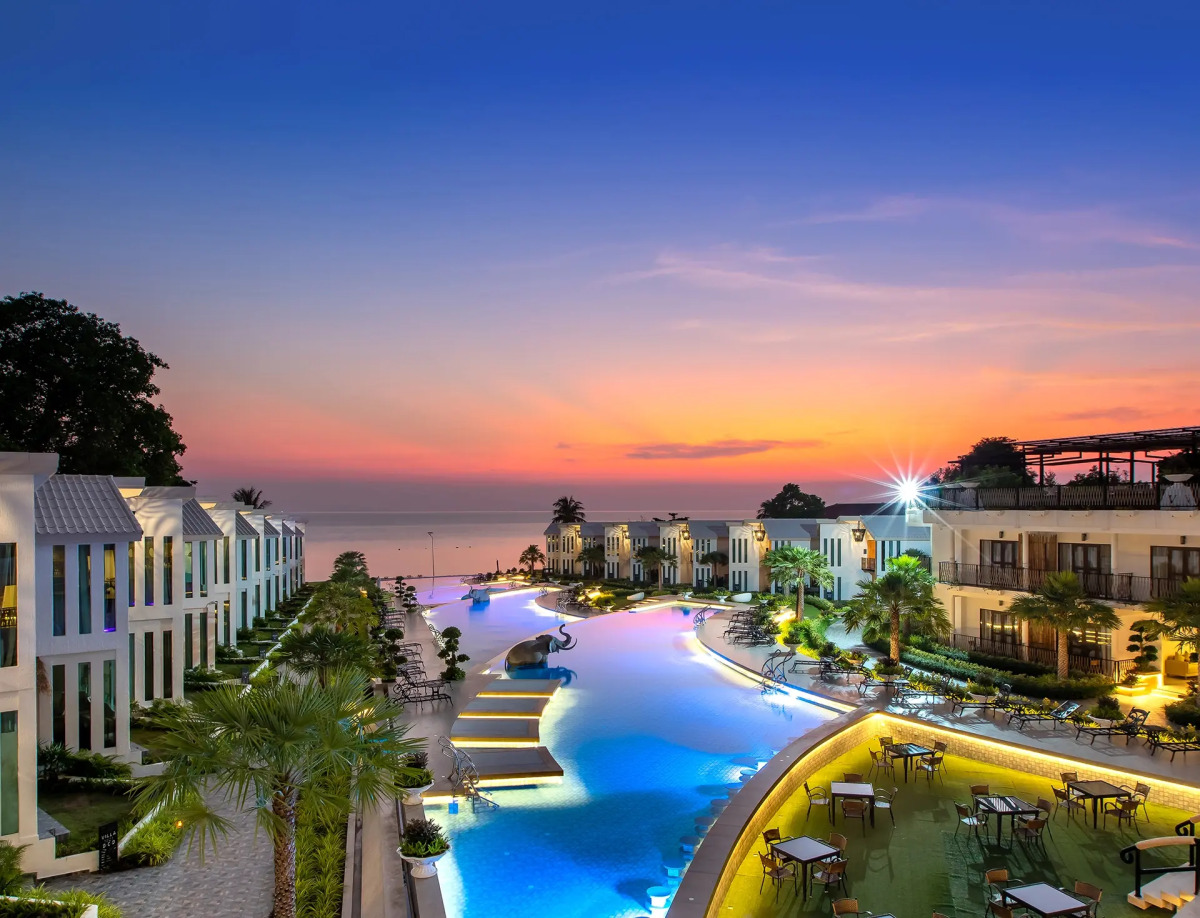 Отель Vannee Golden Sands Resort