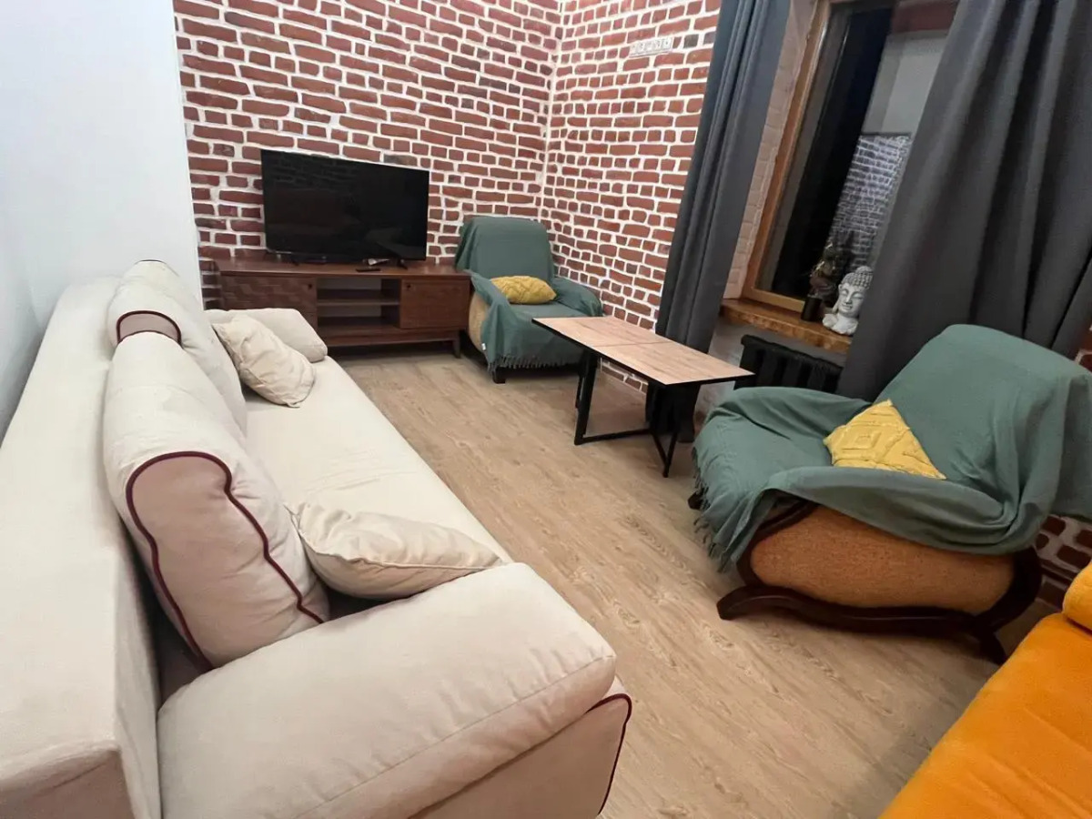 Апартаменты Логово Румс Пятиместные