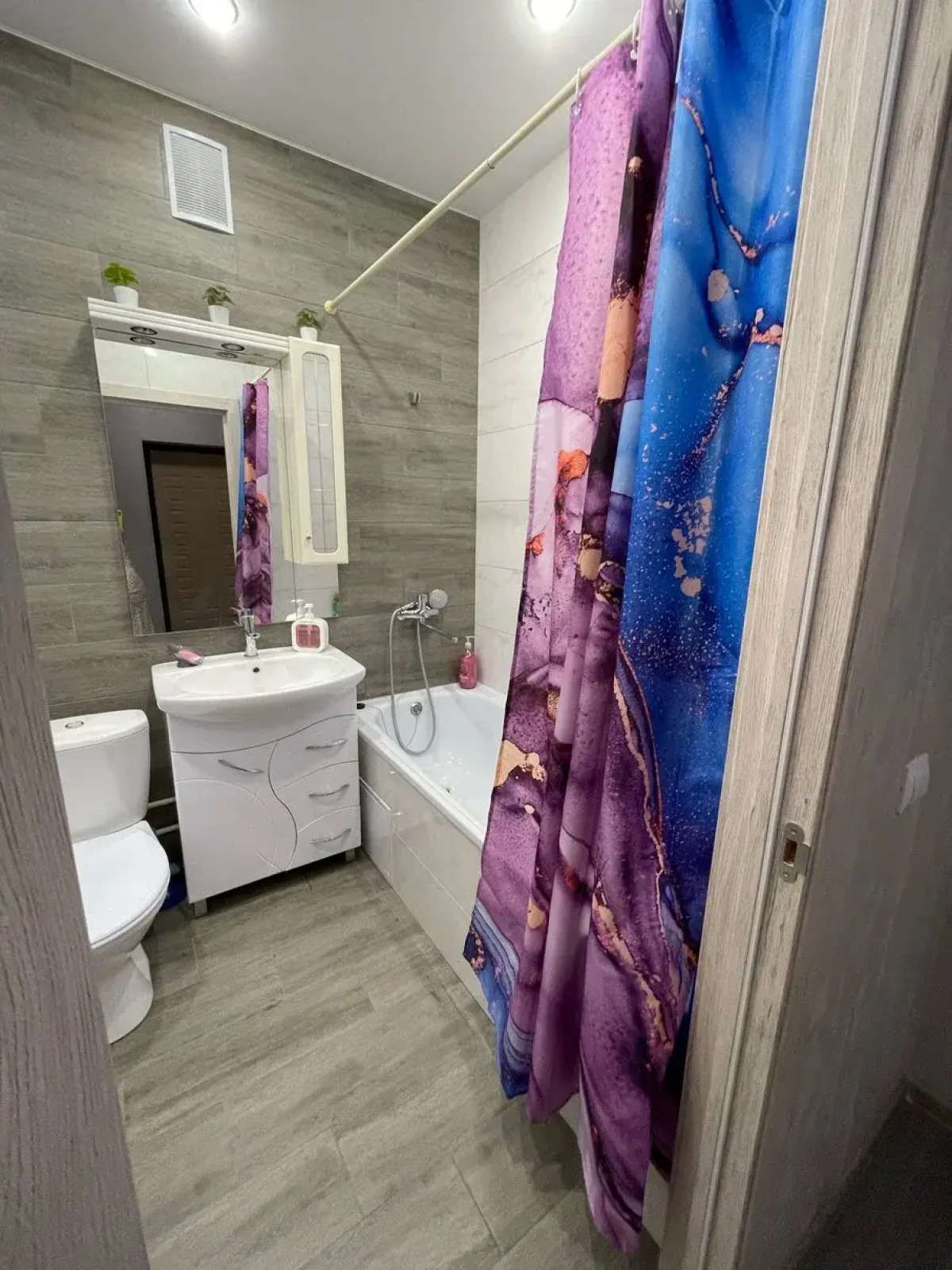 Квартира на Короленко 8/2