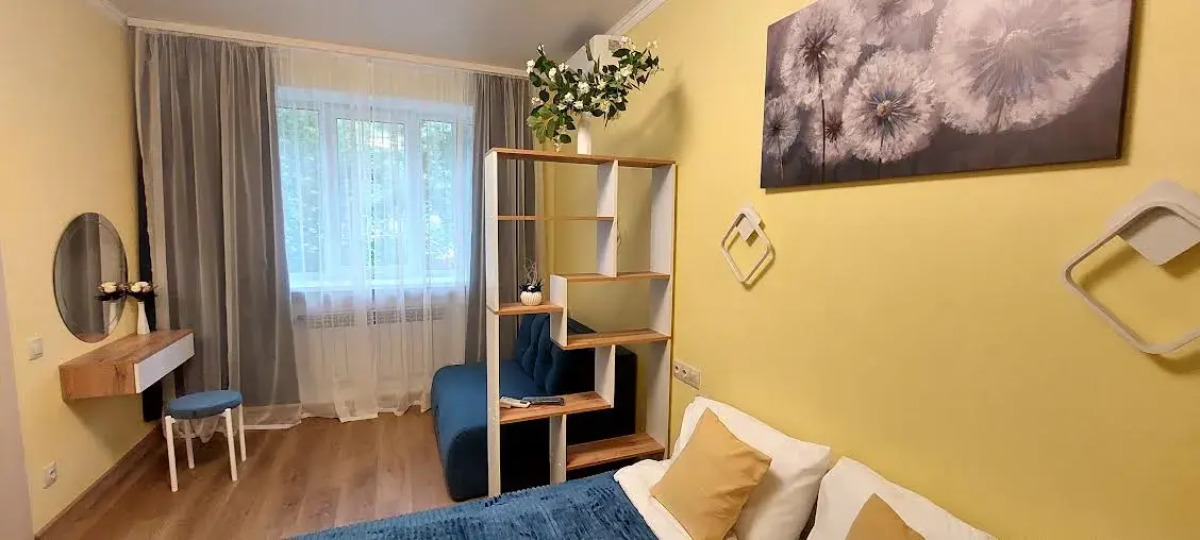 Квартира бизнес в цветущем дворике