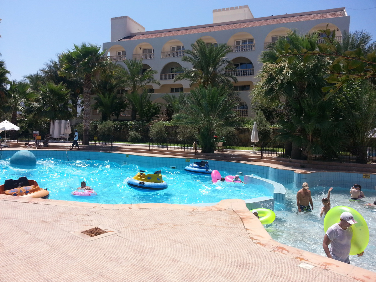 Отель Oscar Resort