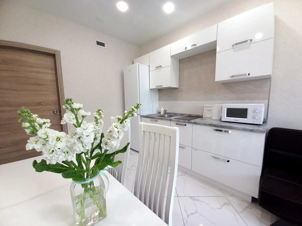 Квартира сети Неотель панорамная рядом с ВГУ, памятником Славы