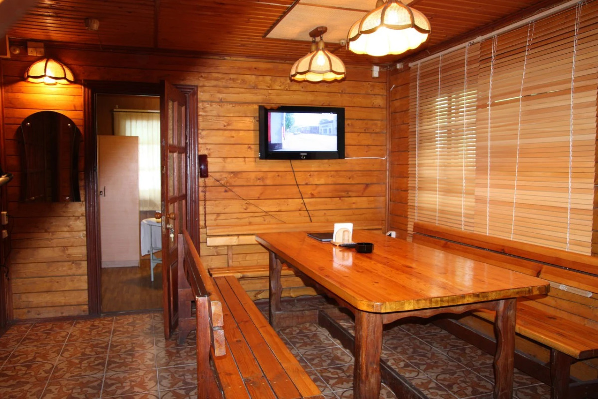 Отель Белое и Черное