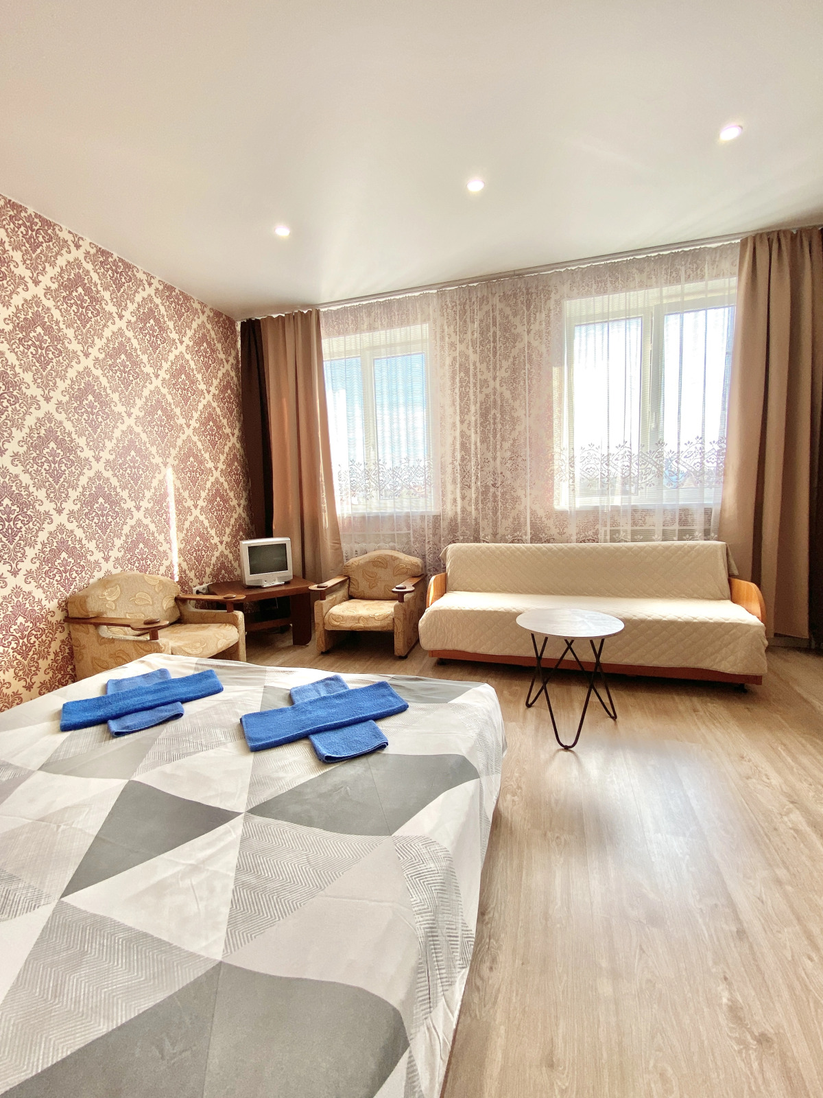 Апартаменты двухкомнатные на Богдановича 23