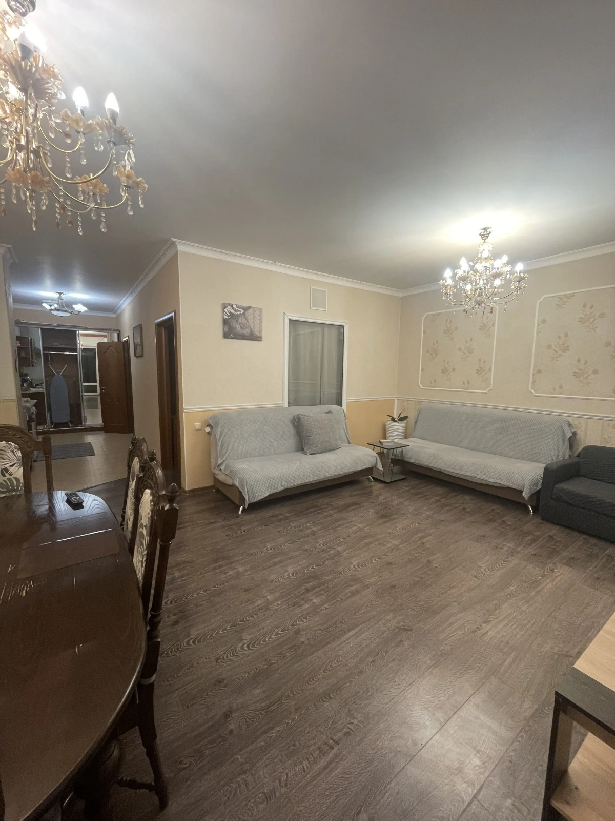 Апартаменты У Финляндского Вокзала и Крейсера Авроры"