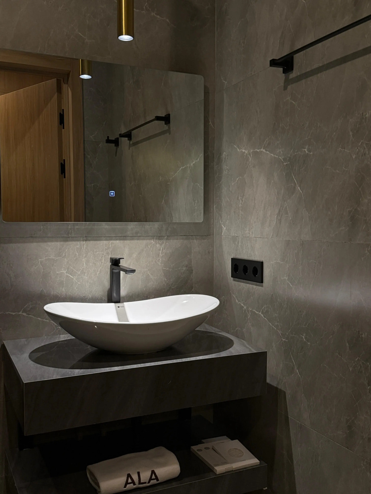 Отель Ala Boutique