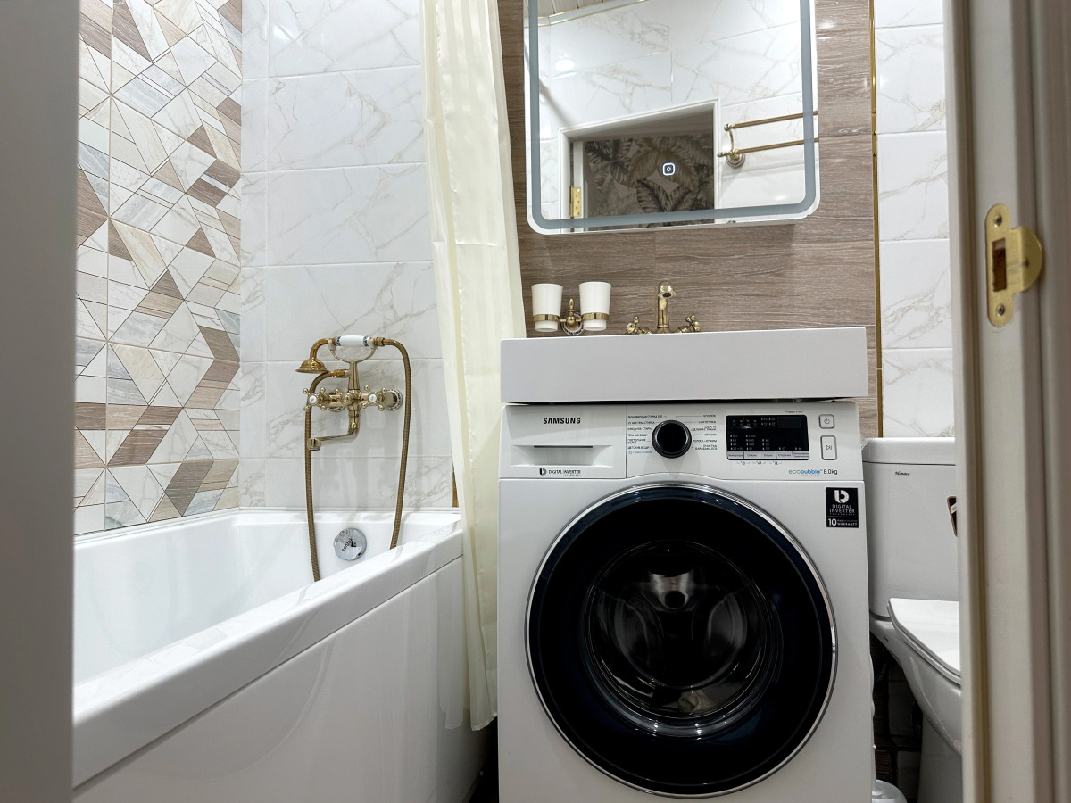 Апартаменты "Эленика" Двухкомнатные в Махачкале с видом на озеро