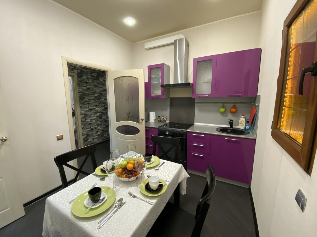 Квартира 2-комнатная KOMILFO-HOME на Топоркова