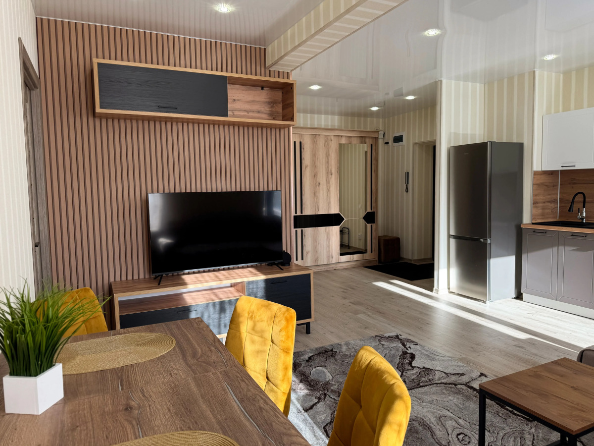 Квартира 2-комнатная на Октябрьской 3