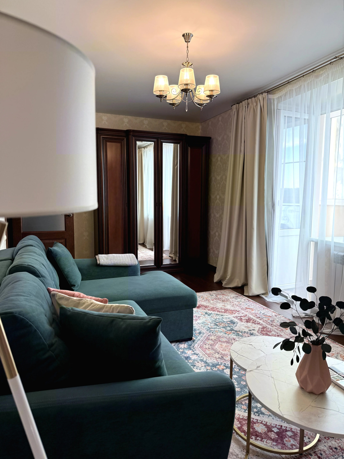 Апартаменты 2-комнатная квартира с прямым видом на Волгу