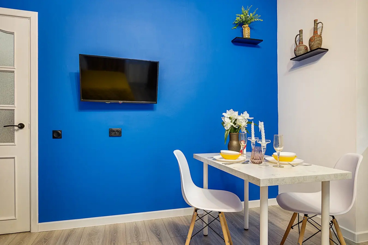 Апартаменты Новолитовская 4