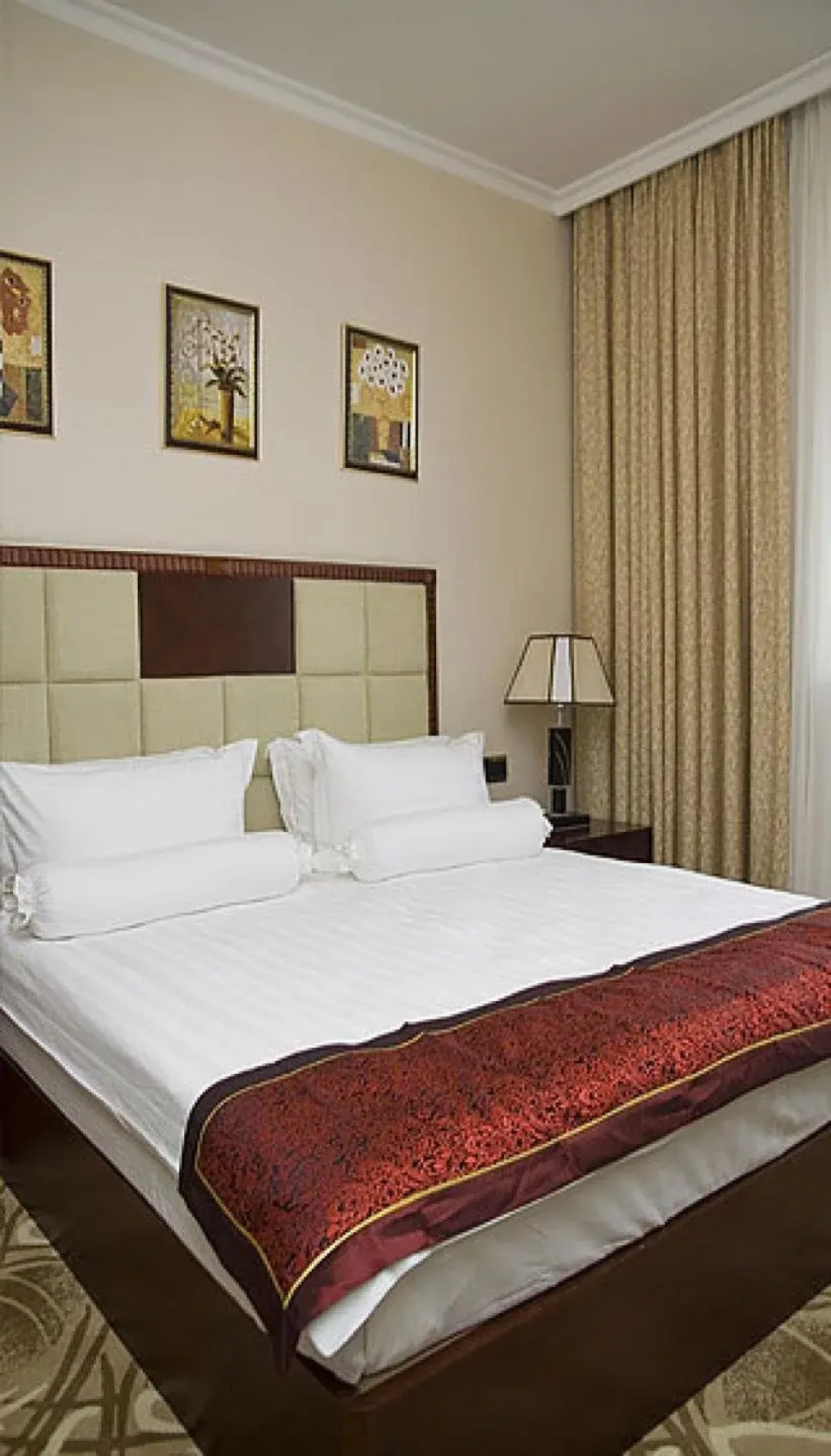 Отель Golden Coast