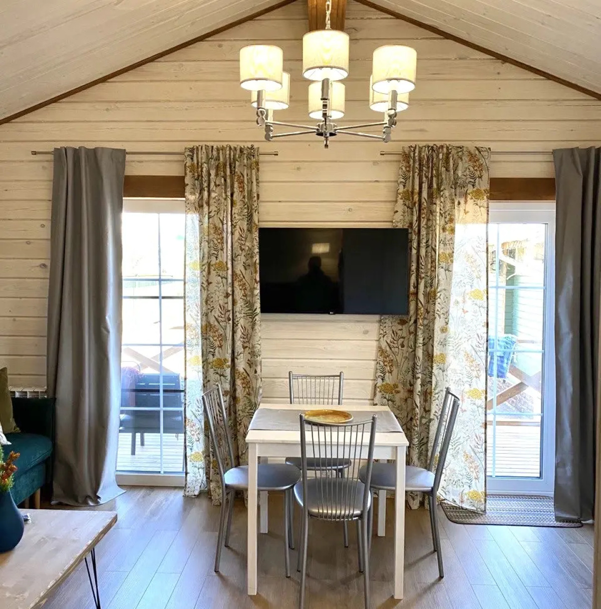 Гостевой дом Yellow Stars Inn