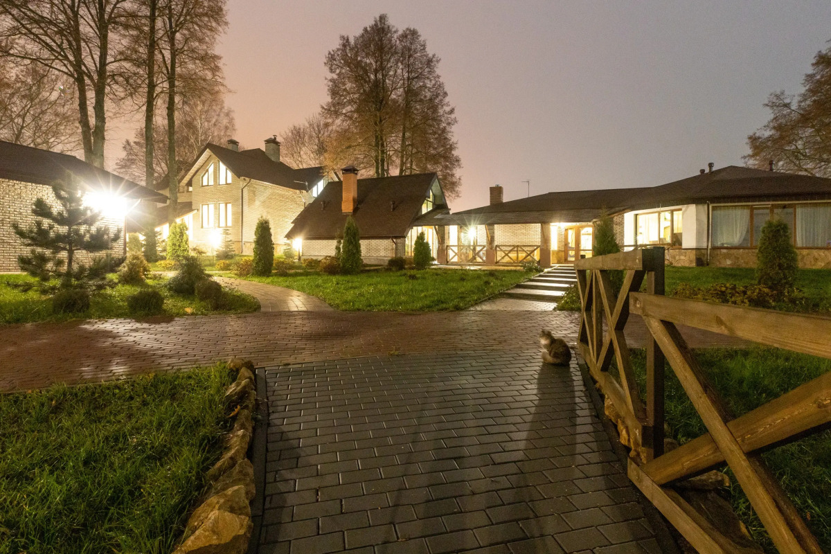 Гостевой дом Загородный Комплекс Слобода