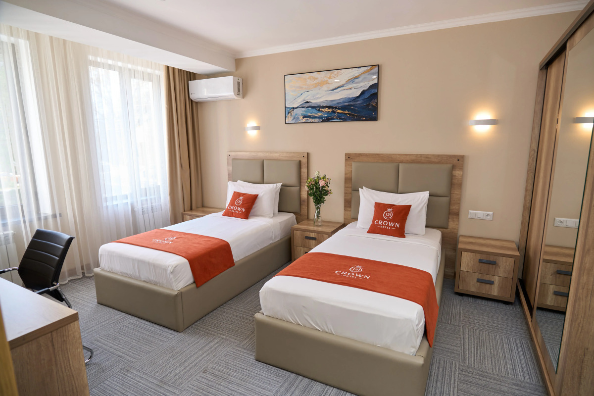 Отель Crown Hotel Bishkek