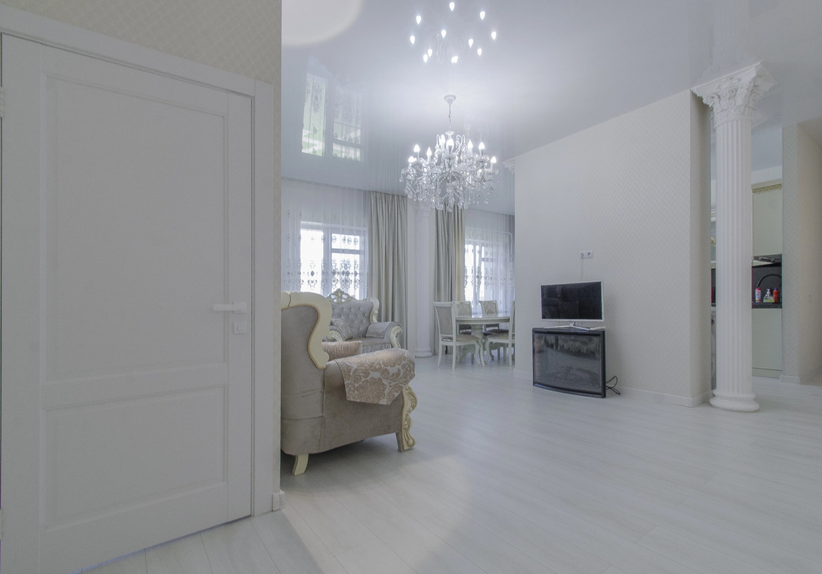 Апартаменты 4 комнатная на заливе