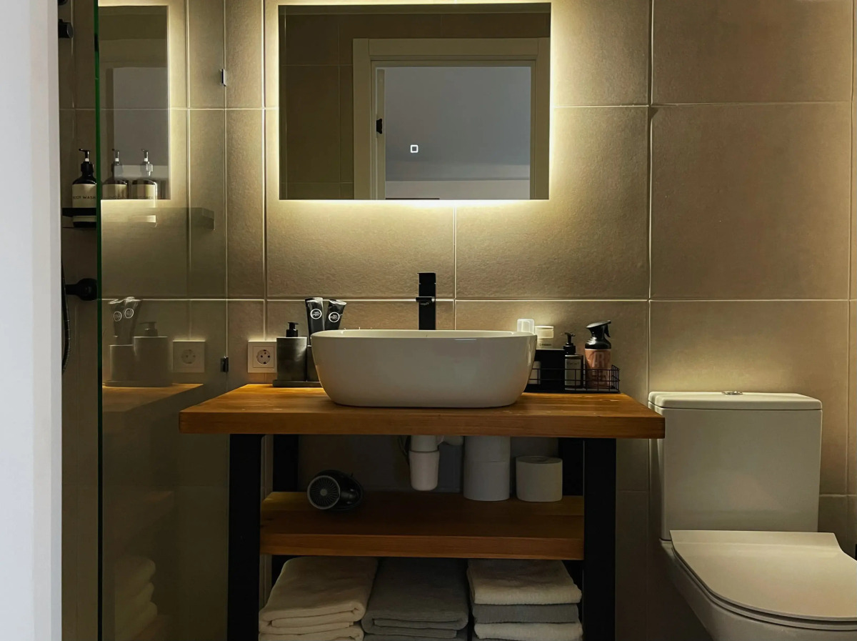 Частный дом просторный барнхаус с панорамными окнами