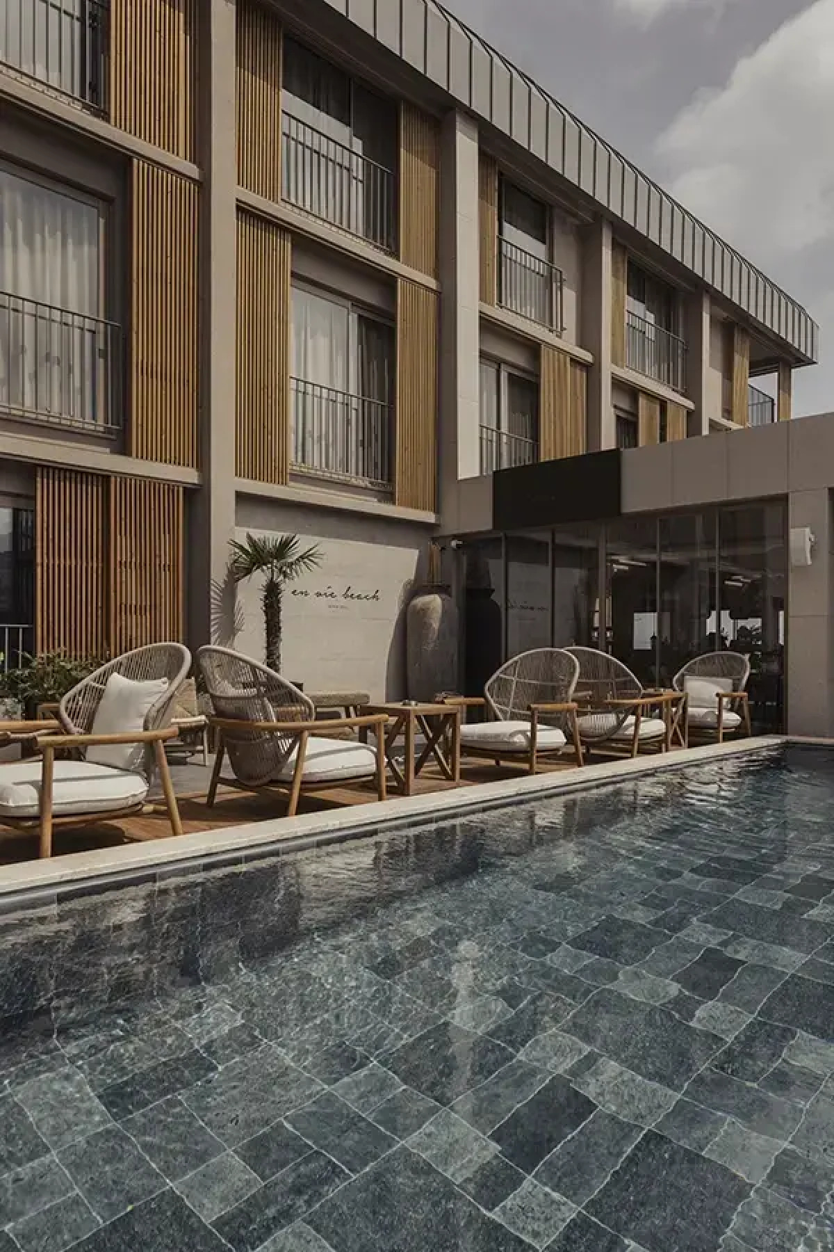 En Vie Beach Boutique Hotel