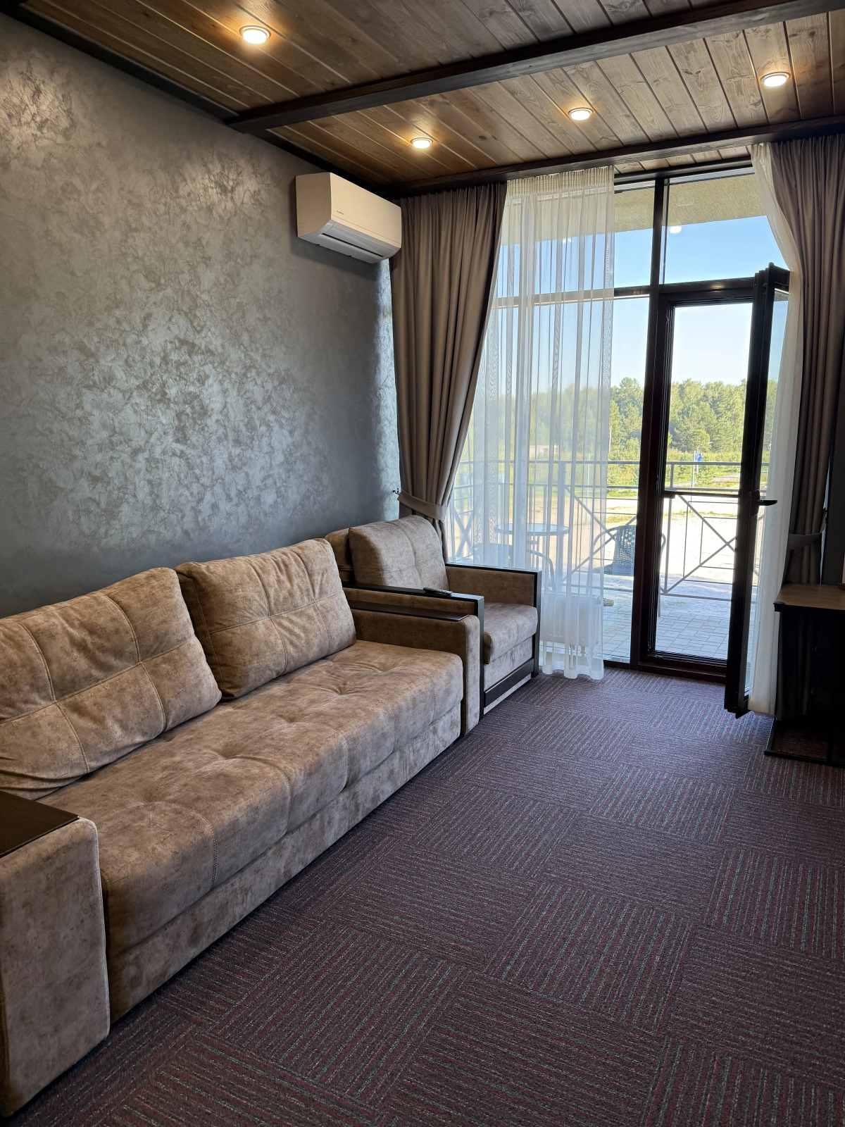 Апартаменты Долина-апарт Семейные на горнолыжном курорте Солнечная Долина