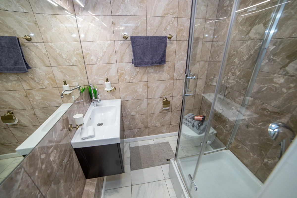 Апартаменты Братская 27к3 подьезд 2