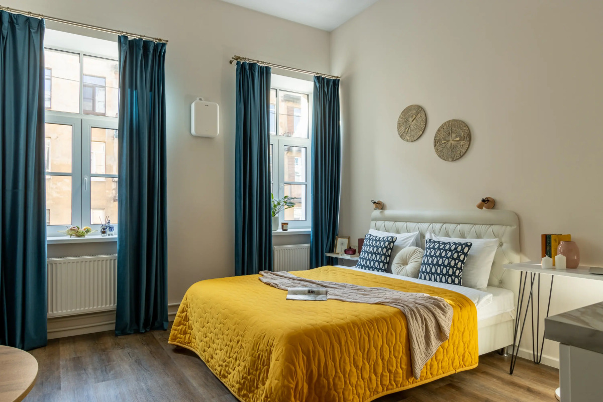 Апартаменты Beige apartment in a historic building in the city center