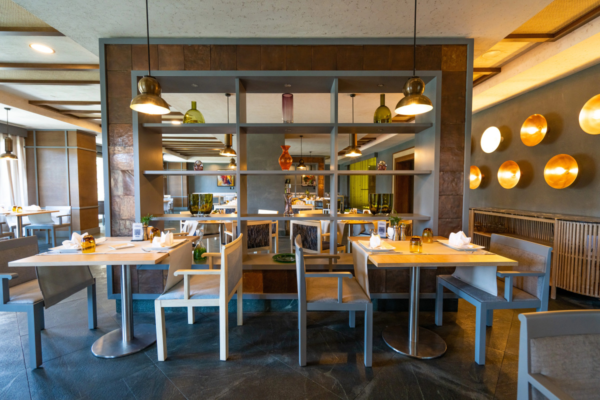 Lara Barut Collection