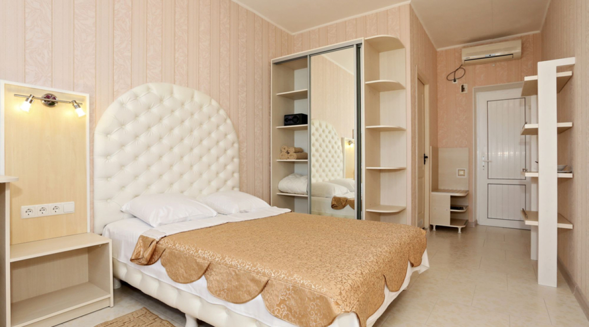 Отель Экватор