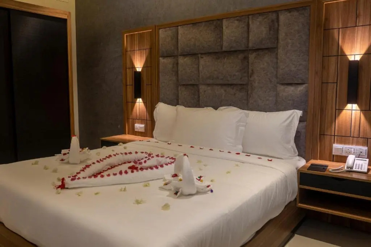 Отель The Plaza  and Resort