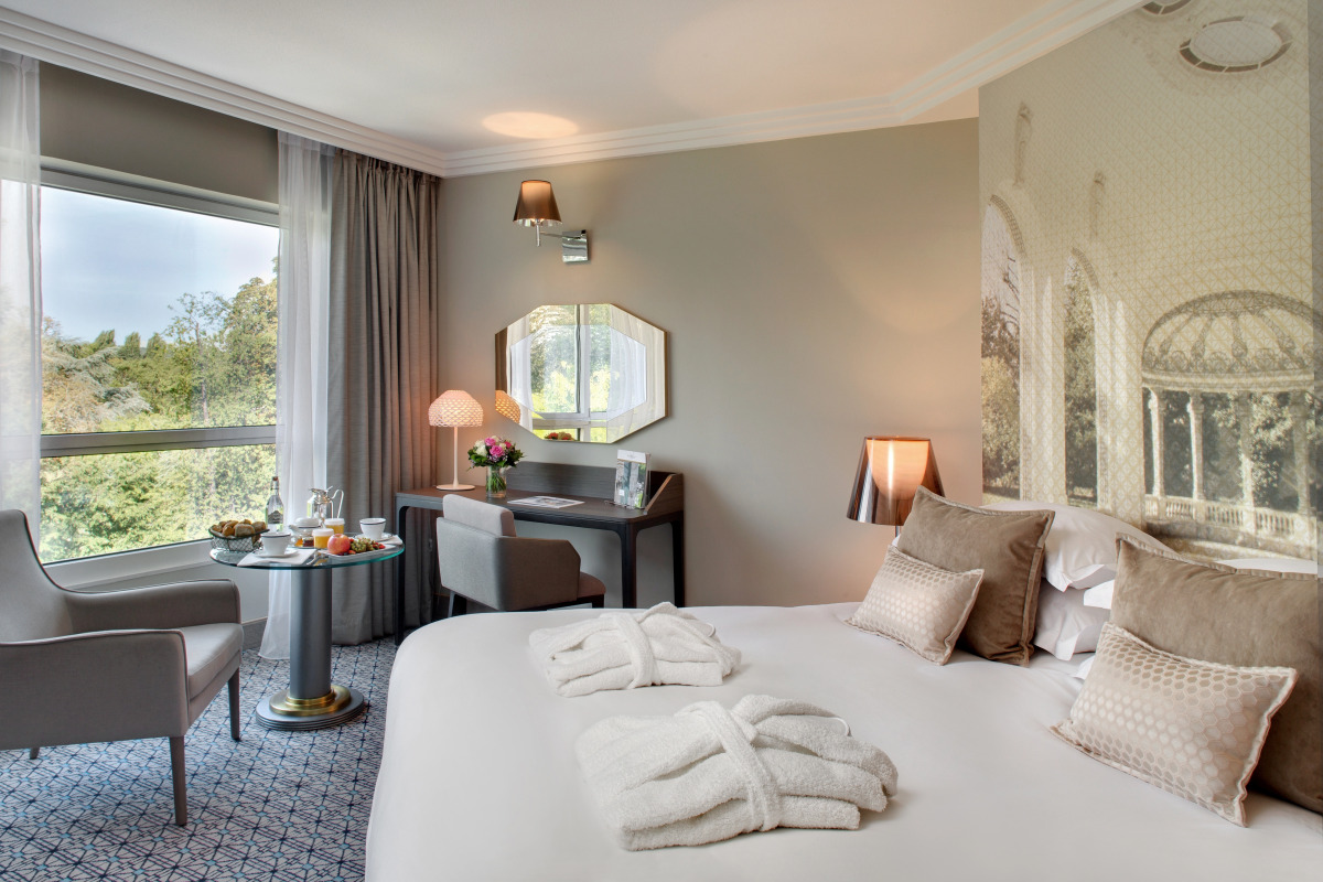 Отель Vichy Spa Hôtel Les Célestins