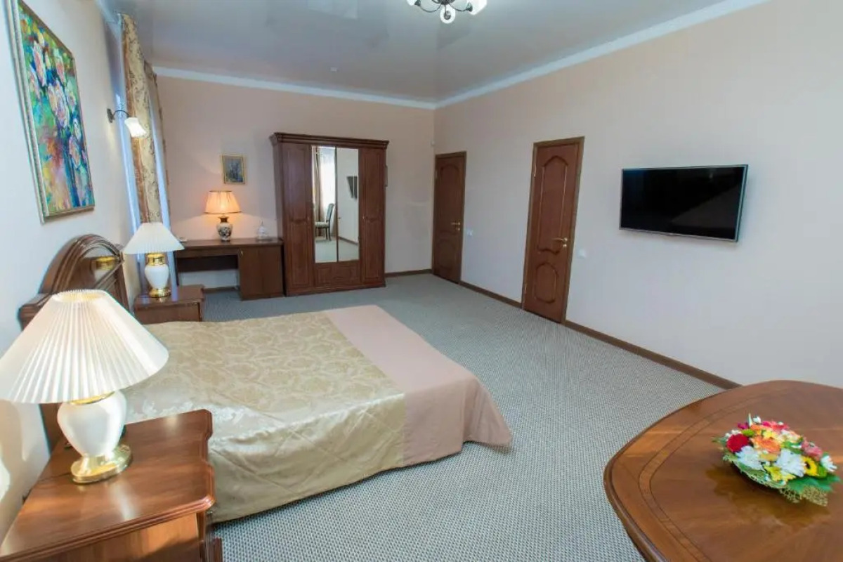 Отель Виноград