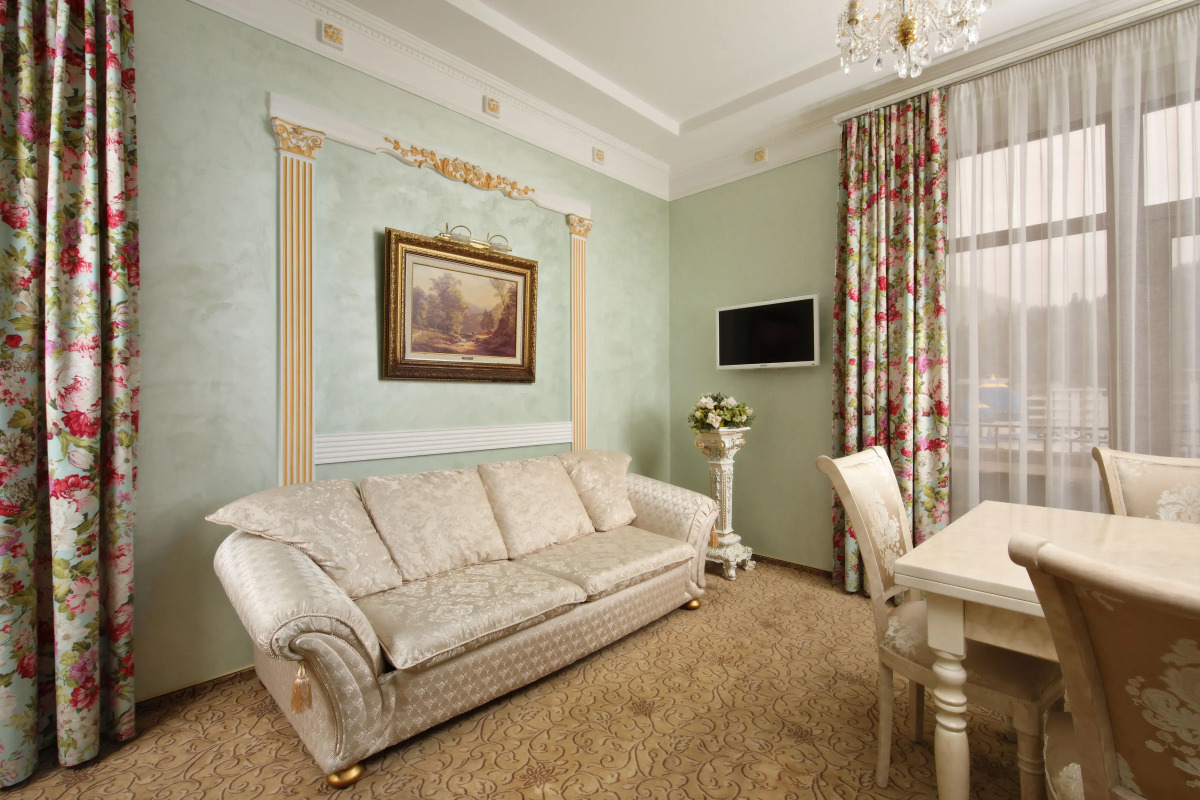 Домбай Пэлас