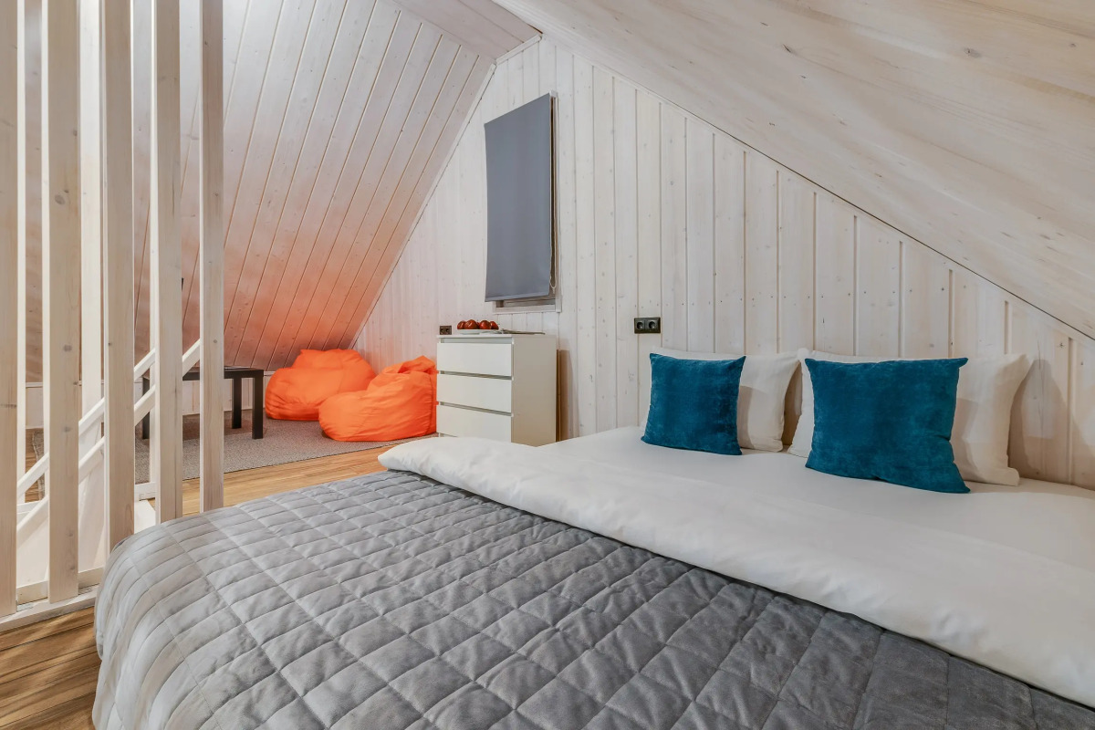 Частный дом загородный с баней на дровах