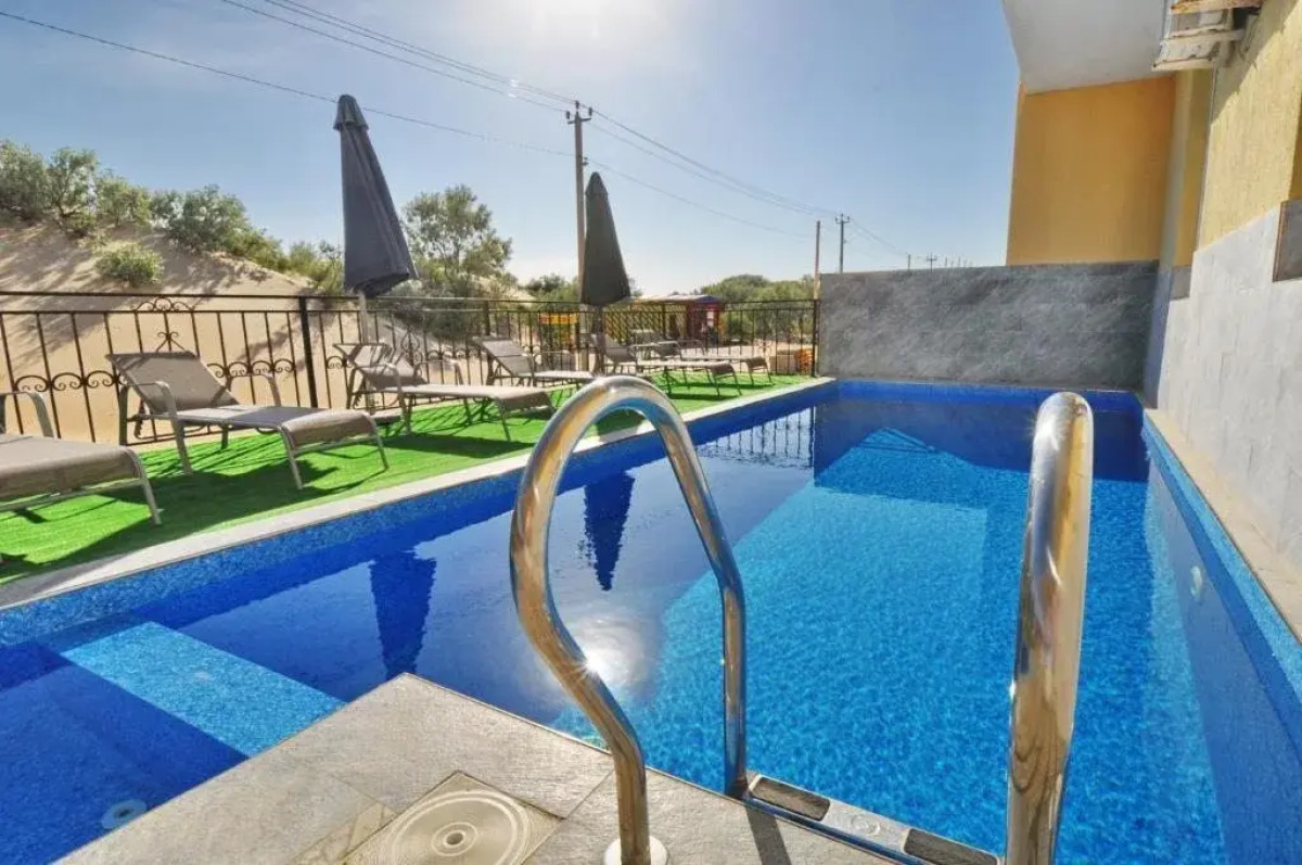 Отель Кронос